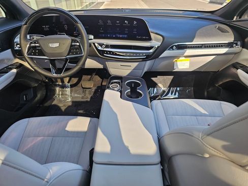 New 2026 Cadillac Lyriq Sport AWD/4WD image 17