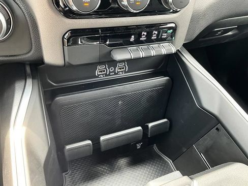 New 2026 RAM 1500 4x4 Crew Cab image 24