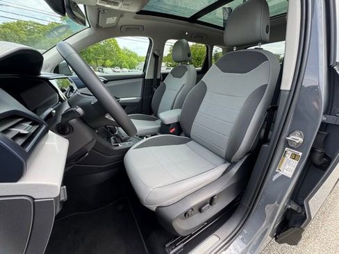 Certified 2023 Volkswagen Taos SE w/ Panoramic Sunroof Package FWD image 31