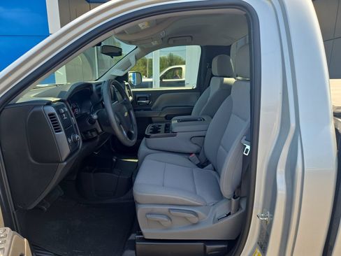 Used 2018 Chevrolet Silverado 1500 W/T w/ WT Convenience Package AWD/4WD image 10