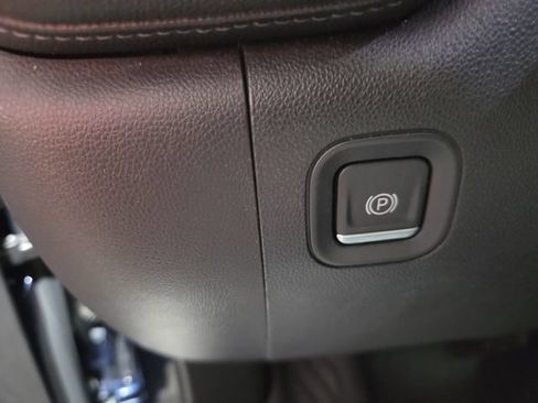 Used 2022 Chevrolet Silverado 1500 RST AWD/4WD image 52