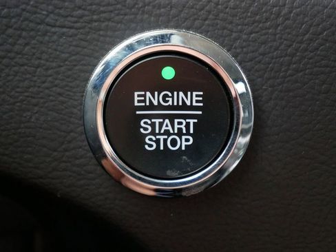 Used 2024 Ford Edge Titanium image 21