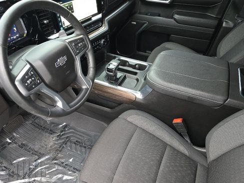 Used 2024 Chevrolet Silverado 1500 RST w/ Convenience Package II image 9