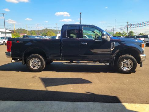Used 2022 Ford F250 XLT w/ XLT Premium Package image 27