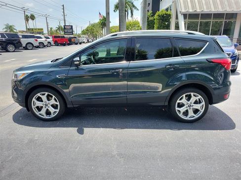 Used 2019 Ford Escape Titanium image 18