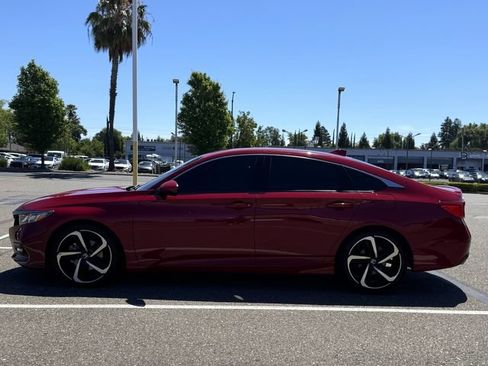 Used 2018 Honda Accord Sport image 8