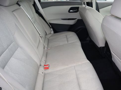 Certified 2025 Nissan Rogue SV image 26