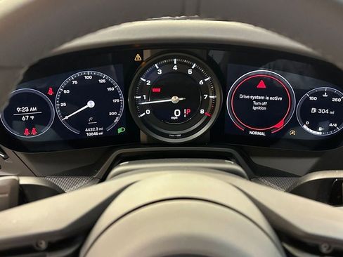 Used 2024 Porsche 911 Carrera image 18