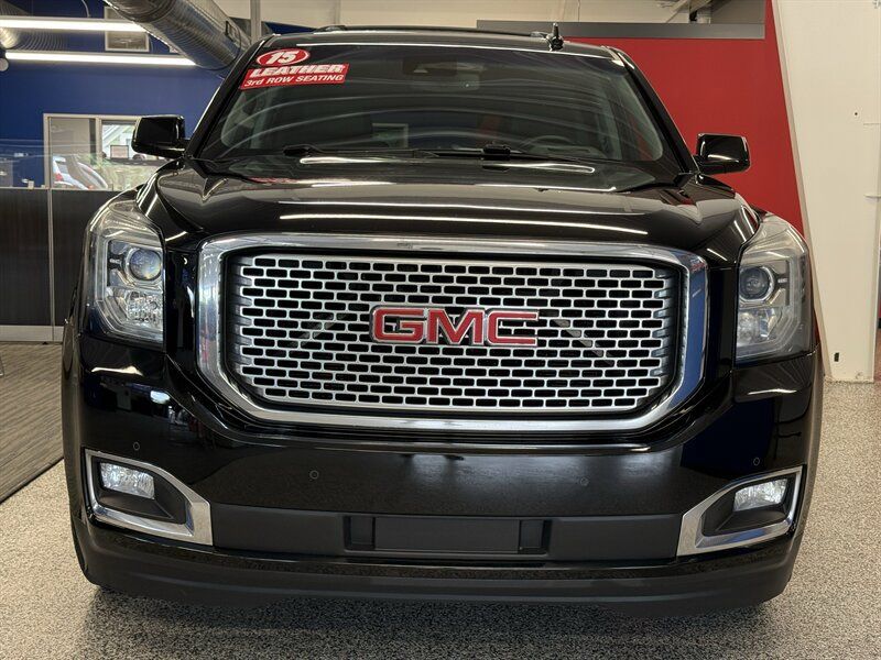Used 2015 GMC Yukon Denali w/ Premium Package AWD/4WD image 2