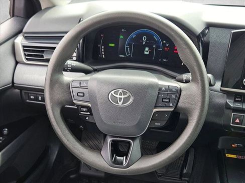 Used 2025 Toyota Camry LE w/ Convenience Package AWD/4WD image 15