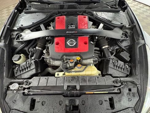 Used 2019 Nissan 370Z NISMO RWD image 23