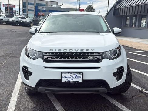 Used 2018 Land Rover Discovery Sport SE AWD/4WD image 8