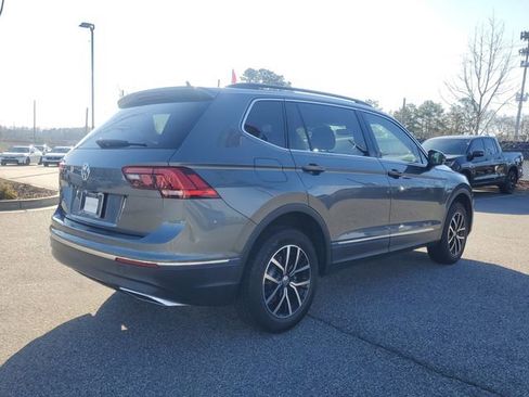 Used 2021 Volkswagen Tiguan SE image 4