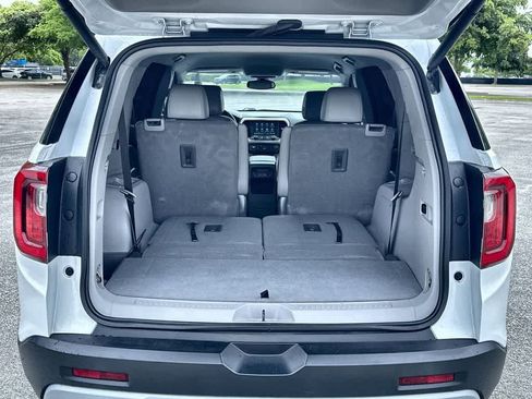 Used 2023 GMC Acadia SLT w/ Technology Package FWD image 25