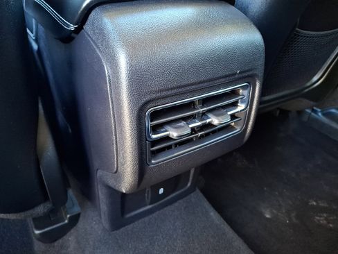 Certified 2023 Lincoln Corsair AWD image 11