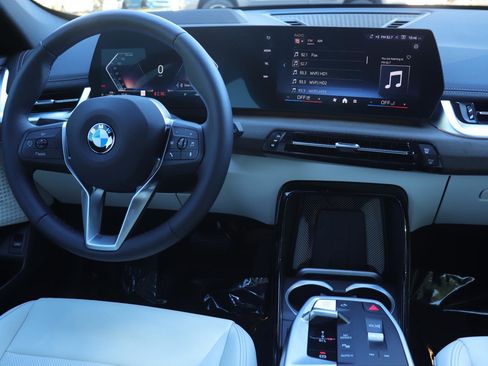 Used 2026 BMW X1 xDrive28i w/ Technology Package image 31