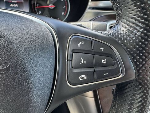 Used 2019 Mercedes-Benz GLC 300 4MATIC image 28