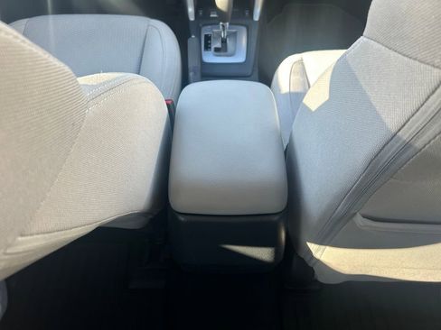 Used 2018 Subaru Forester 2.5i Premium w/ All-Weather Package image 28