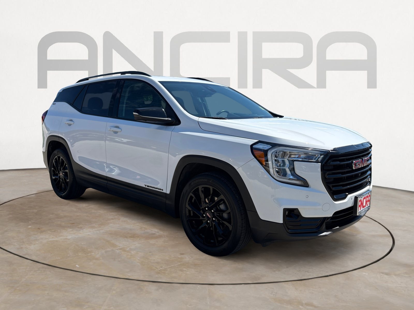 Used 2024 GMC Terrain SLT w/ Tech Package FWD image 6