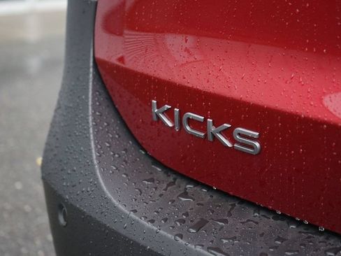 Used 2025 Nissan Kicks SR AWD/4WD image 10
