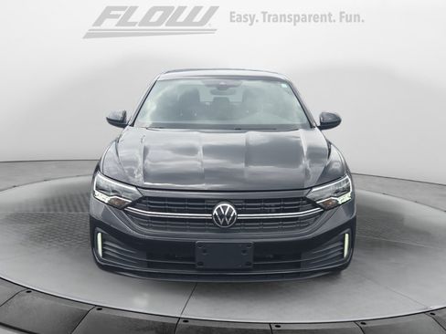 Used 2024 Volkswagen Jetta Sport FWD image 3