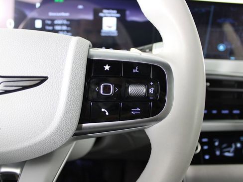 Used 2026 Genesis GV70 2.5T Advanced image 26