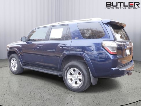 Used 2015 Toyota 4Runner SR5 Premium image 5