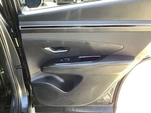 Certified 2024 Hyundai Tucson Limited AWD/4WD image 17