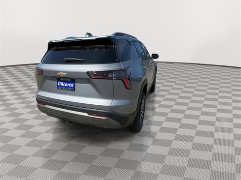 New 2025 Chevrolet Equinox LT image 8