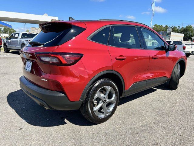 Used 2025 Ford Escape ST-Line Select AWD/4WD image 6