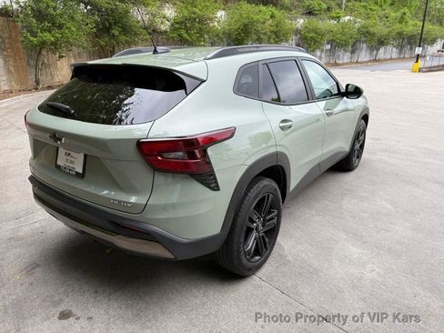 Used 2024 Chevrolet Trax ACTIV w/ Sunroof Package image 5