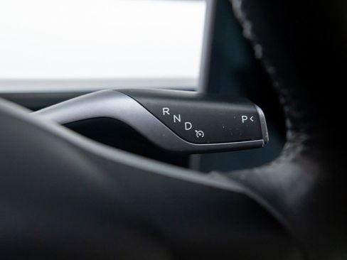 Used 2020 Tesla Model Y Long Range image 19