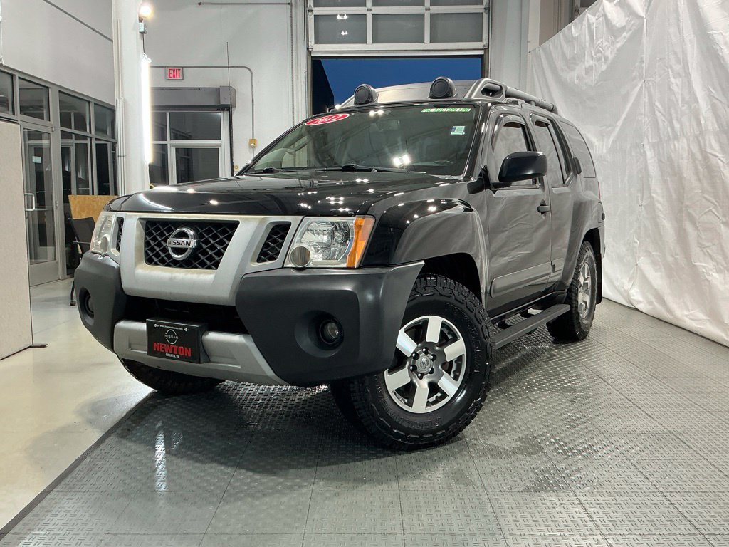 Used 2012 Nissan Xterra PRO-4X AWD/4WD image 2