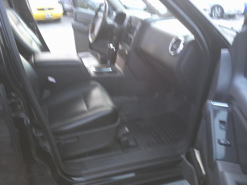Used 2008 Ford Explorer Sport Trac Adrenalin image 15