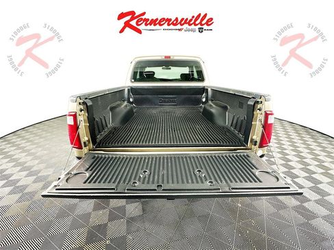 Used 2001 Ford F250 Lariat image 28