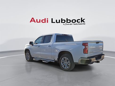 Used 2022 Chevrolet Silverado 1500 LTZ w/ Z71 Off-Road Package image 6