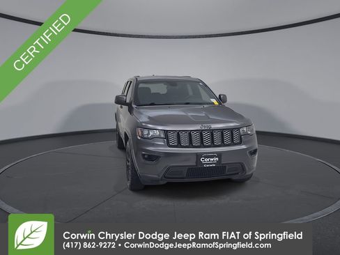 Used 2019 Jeep Grand Cherokee Altitude RWD image 4