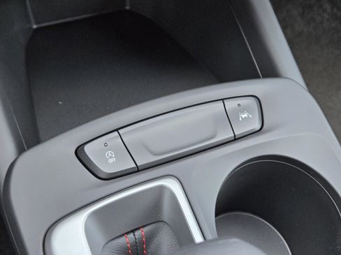 New 2026 Chevrolet Trax RS w/ Sunroof Package image 28