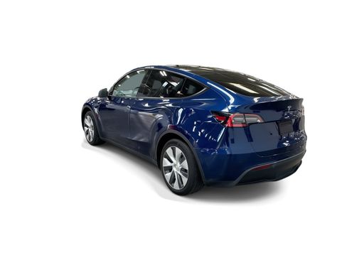 Certified 2021 Tesla Model Y Long Range AWD/4WD image 4