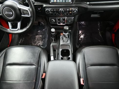 Used 2021 Jeep Wrangler Unlimited Sahara w/ Cold Weather Group image 31