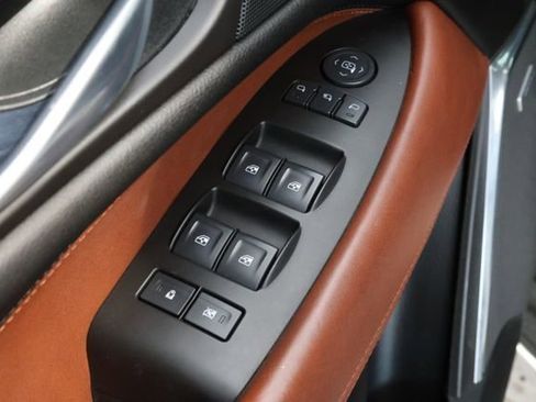 Used 2015 Cadillac Escalade Luxury image 26