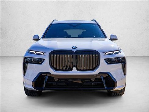 New 2026 BMW X7 xDrive40i image 2