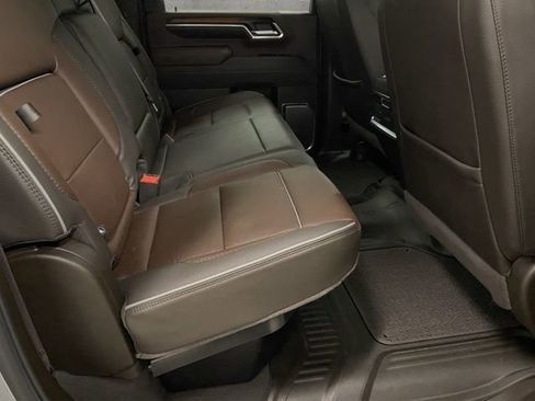 Used 2025 GMC Sierra 3500 Denali w/ Denali Reserve Package image 27