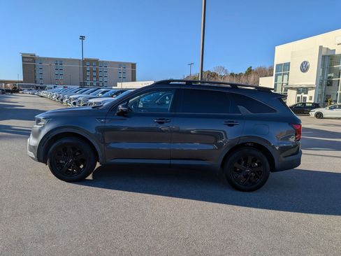 Used 2022 Kia Sorento S image 6