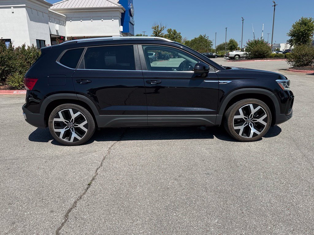Used 2022 Volkswagen Taos SEL AWD/4WD image 9