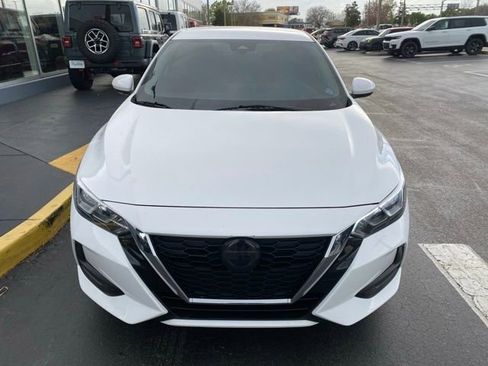 Used 2022 Nissan Sentra SV image 3