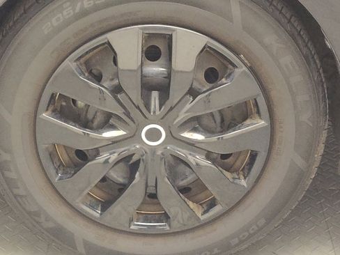 Used 2023 Toyota Corolla LE image 31