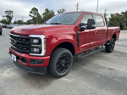 Used 2024 Ford F250 XLT w/ Black Appearance Package image 3