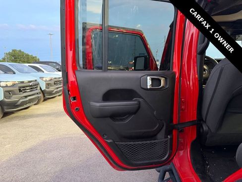 Used 2024 Jeep Wrangler Unlimited Sport AWD/4WD image 10