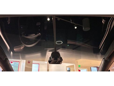 Used 2025 Tesla Model X image 37